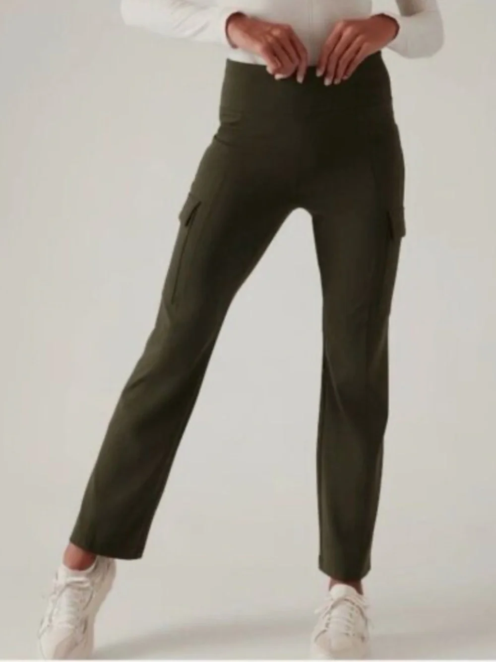 Athleta Delancey Straight Cargo Pant Olive L